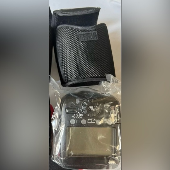 Canon ST-E3-RT Speedlite Flash Transmitters - Picture 3 of 4